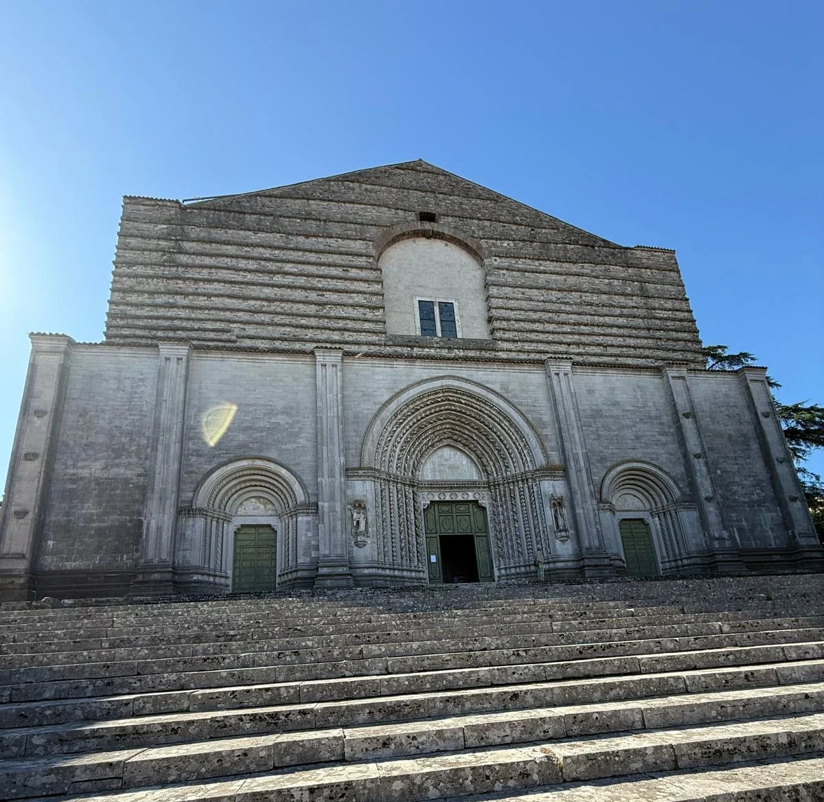 Todi, Maria e il Popolo