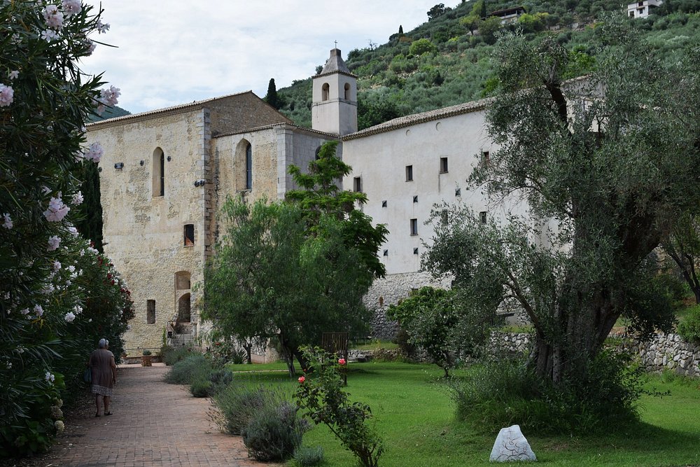 La Valle dei Martiri e il Monastero di Fondi